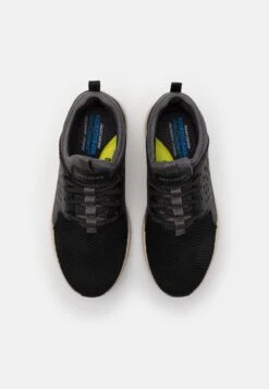 Skechers Crowder Colton - Sneakers Laag - Black/Grey 11 Skechers Crowder Colton - Sneakers Laag - Black/Grey -Skechers 326d5b0ef69f46329bace8f260e50af2