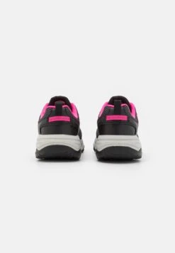 Go Run Trail Altitude Lace Up - Trail Hardloopschoenen - Black/Pink -Skechers 40b1ad929063472196e3d42b4bfa5e4a