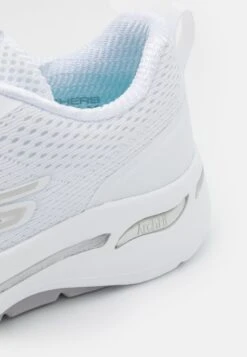 Go Walk Arch Fit Lace Up - Sportieve Wandelschoenen - White/Silver -Skechers 4e215bfb01fd45af94d13e03e3846cc3