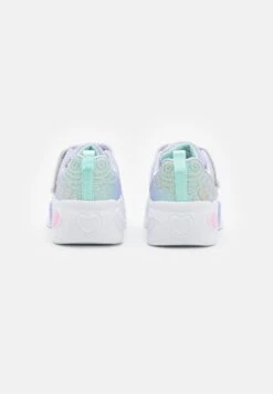 Skechers Princess Wishes - Sneakers Laag - Lavender/Multi-Coloured 10 Skechers Princess Wishes - Sneakers Laag - Lavender/Multi-Coloured -Skechers 56901cdfb700426d963401706e6438eb