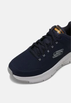 Arch Fit Titan - Sneakers Laag - Navy -Skechers 668aa1c00d3249018e8877014d4680e1
