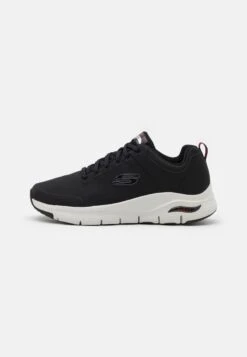 Arch Fit Titan - Sneakers Laag - Black