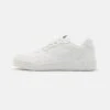 Koopa - Sneakers Laag - White 2 Koopa - Sneakers Laag - White -Skechers de73aff23b1b4217bcd254ae0dc80bf8