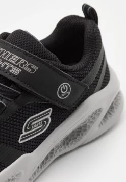 Skechers Lighted Gore Strap- Sneakers Laag - Black/Grey -Skechers f24b76aec79e4c1c870d4dfdd1d2f84d